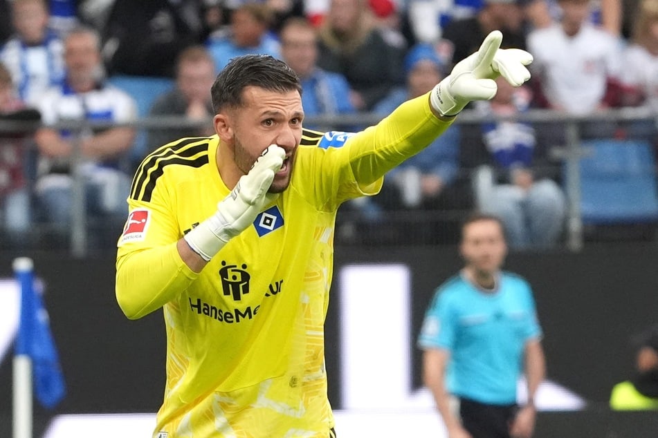 HSV-Keeper Heuer Fernandes (33) parierte in Halbzeit eins mindestens zwei Großchancen der Kölner.