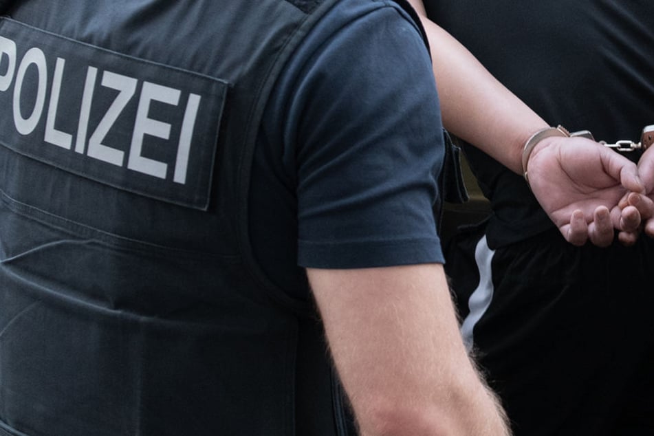 Der 16-Jährige soll im Laufe des Tages einem Haftrichter vorgeführt werden. (Symbolbild)