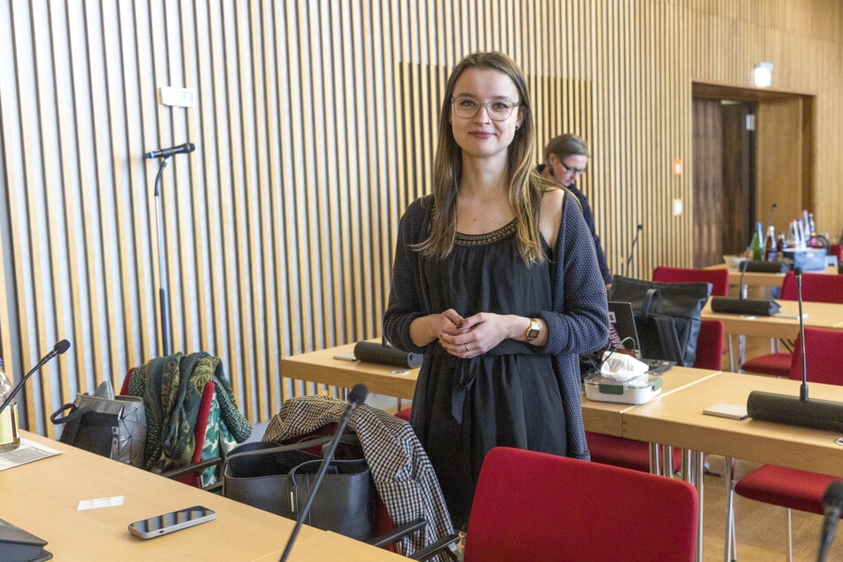 Stadträtin Anne Herpertz (27, Piraten) von der PVP-Fraktion begrüßt die Installation.
