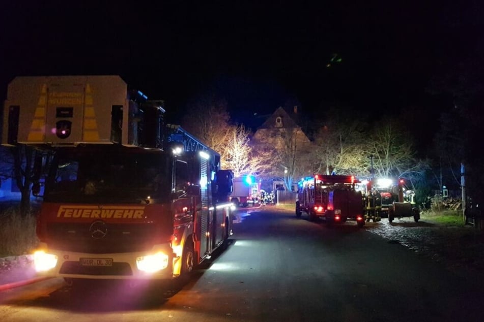 Feuerwehreinsatz im Wasserschloss in Falkenhain.