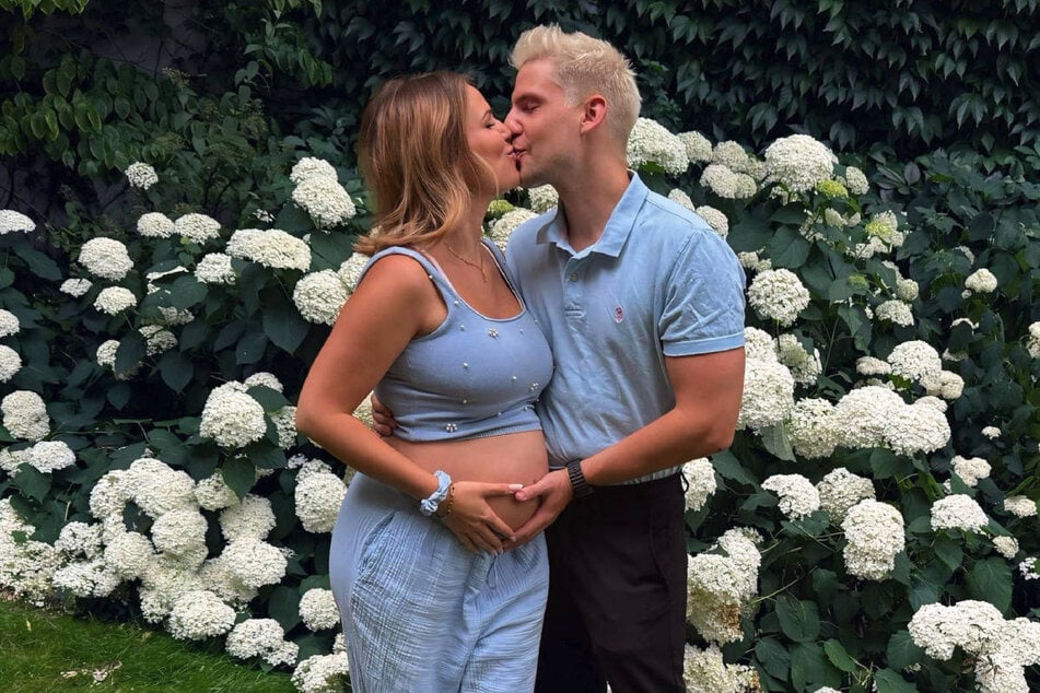 Louisa Paul und Lennart Hartmann (beide 25) haben das Geschlecht ihres Babys bekannt gegeben.