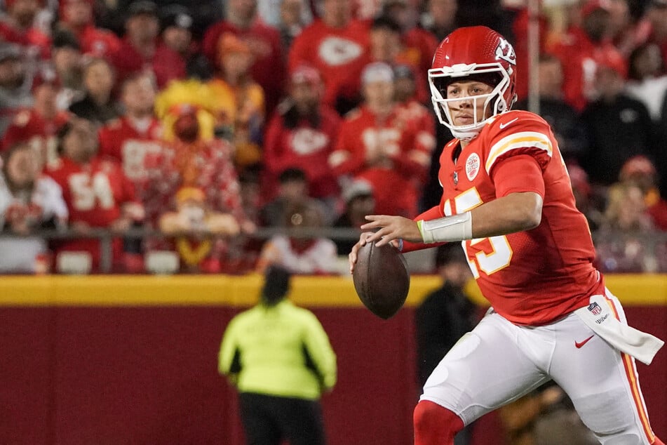 NFL: Mahomes and Chiefs mount late comeback to defeat Titans in overtime