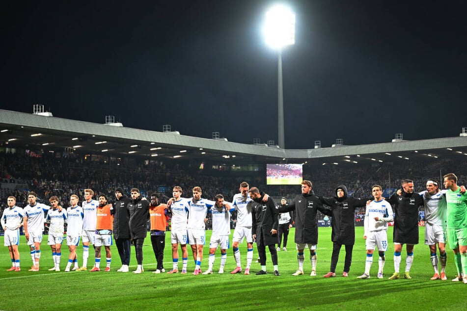 Hertha BSC eröffnet die neue Saison in der 2. Bundesliga unter Flutlicht im Ruhrstadion gegen den VfL Bochum.