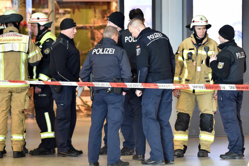 Polizisten und Feuerwehrleute waren in diesem Jahr sieben Wochen krankgemeldet. (Symbolbild)