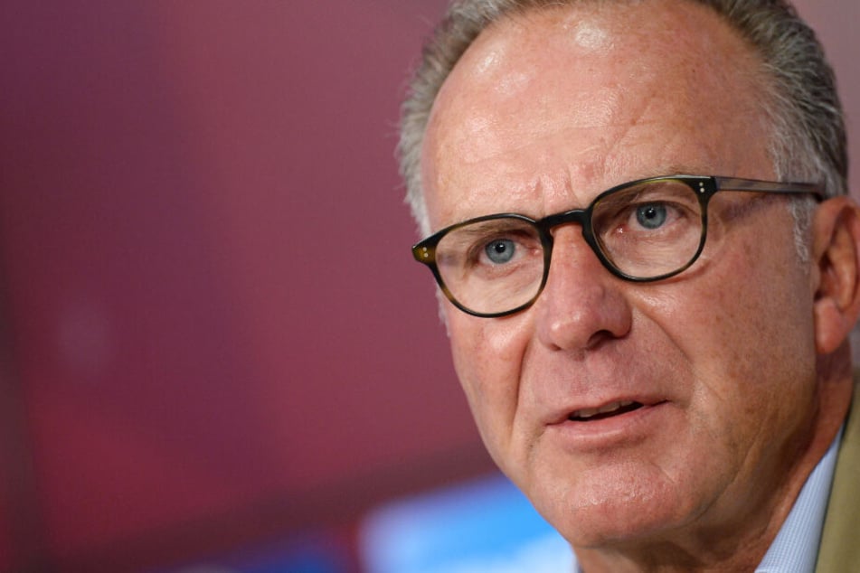 Karl-Heinz Rummenigge liebt seinen Job beim FC Bayern und will seinen Vertrag erfüllen.