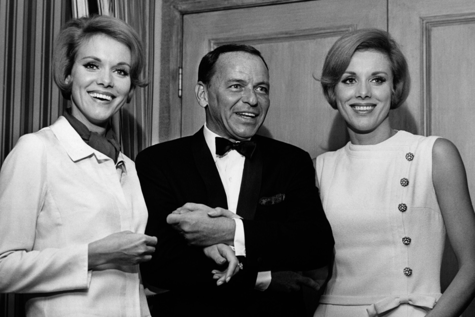 Erhielten 1987 das Bundesverdienstkreuz: Die Kesslers Anfang der 1960er-Jahre mit Frank Sinatra in Las Vegas.