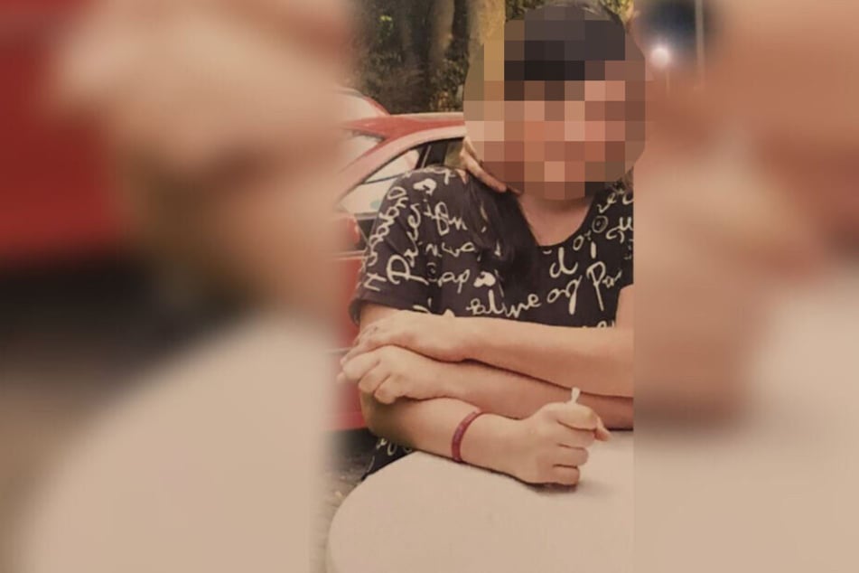 Fahndung der Polizei NRW: Dieses Mädchen (15) soll ihren Halbbruder (3) erstochen haben!