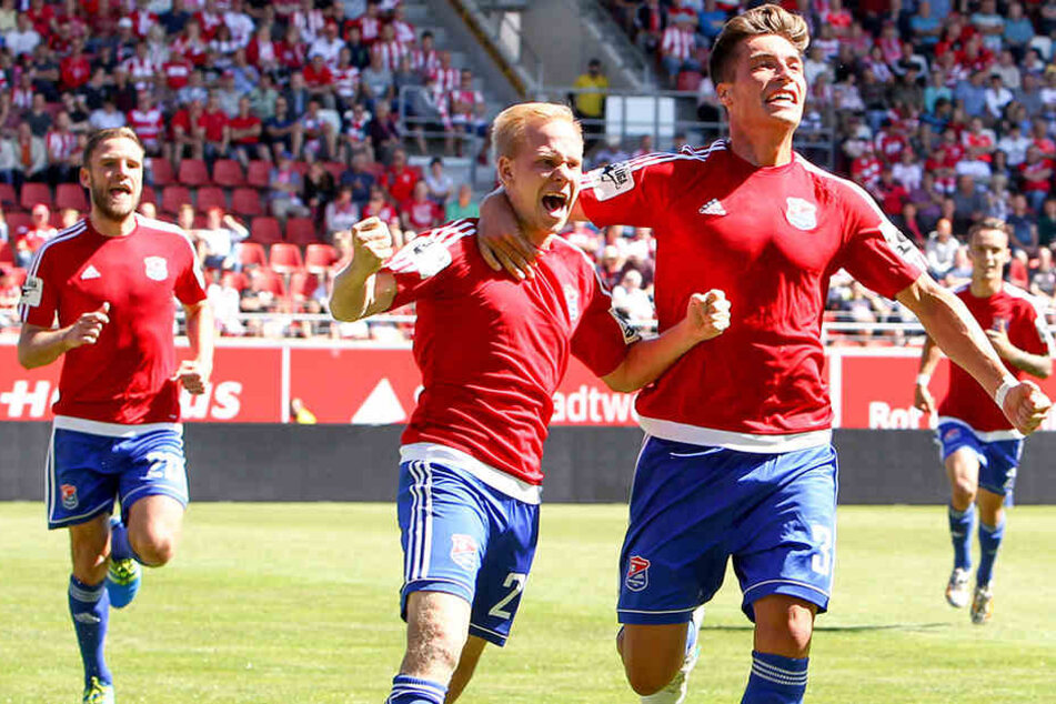 Diesen Torjubel von Sascha Bigalke (l.), Thomas Hagn und Co. wollen wir gegen den CFC nicht sehen!