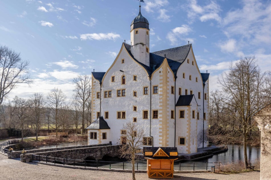 Im Wasserschloss Klaffenbach gibt es "Die 7 Geißlein" zu sehen.