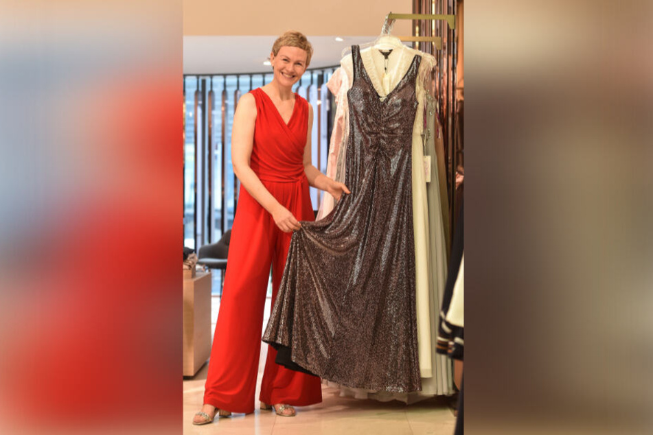 Gala-Moderatorin Karen Heinrichs (45) suchte sich bei AppelrathCüpper zwei schicke Outfits aus.