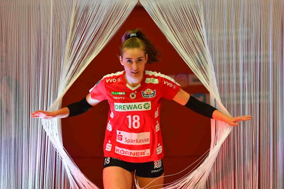 Vorhang auf für Sarah Straube: Die 17-Jährige gehört jetzt fest zum Bundesliga-Team des Dresdner SC und wird keine Spiele mehr im Nachwuchs bestreiten.