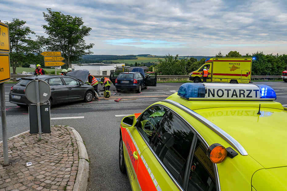 Die B169 musste für mindestens zwei Stunden voll gesperrt werden.