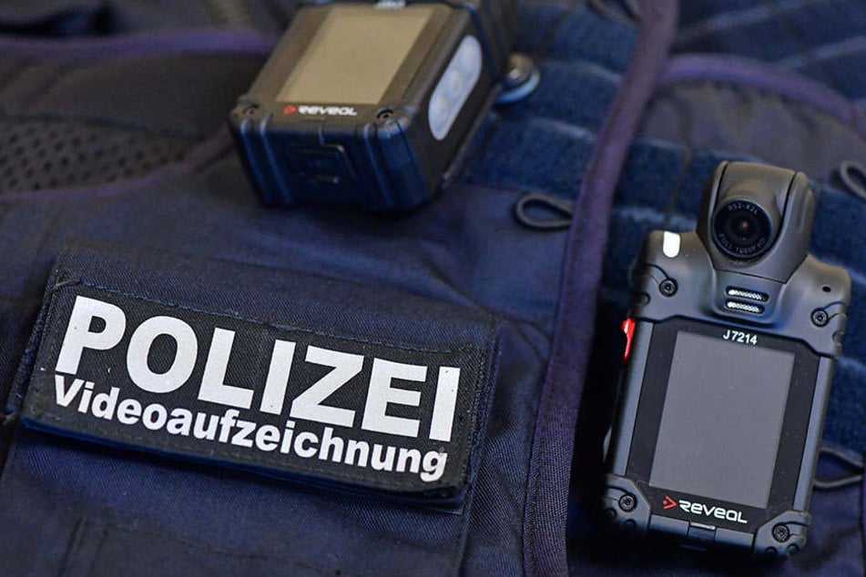 Die Polizei sucht nun Zeugen zum Geschehen vor dem Hauptbahnhof.