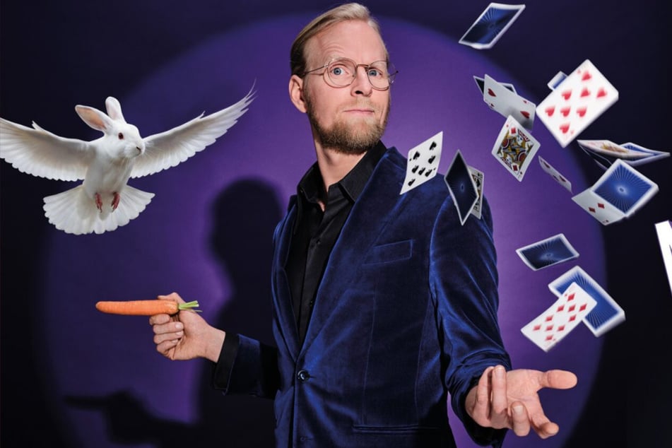 Ab September 2026 kehrt Jan Logemann ins Hansa-Theater zurück – diesmal mit "Magic Hansa". Zauberei sei für ihn kein Selbstzweck, sondern ein gemeinsames Erleben – ohne Ego-Show: "Nicht dieses 'Guck mal, wie geil ich bin', davon gibt es genug".