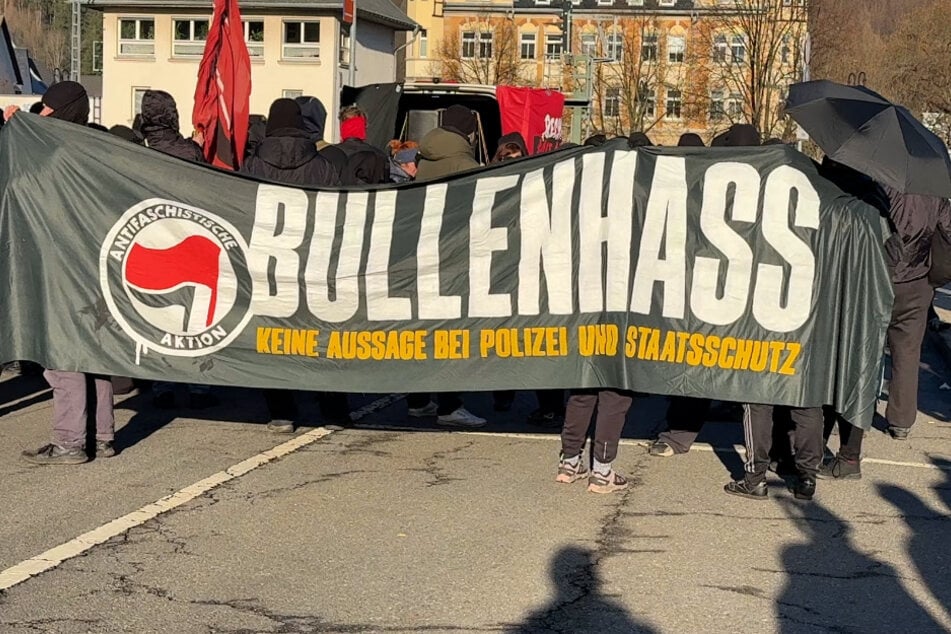 Über 200 Demonstranten versammelten sich am Samstag in Schwarzenberg.