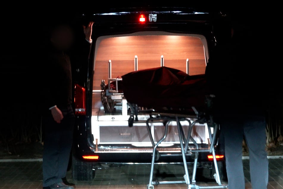 Einer der Männer erlag noch am Unfallort.