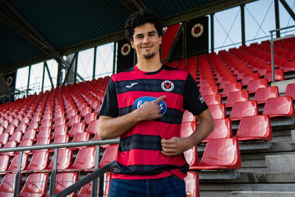 Jakob Sachse (19) geht künftig für die Viktoria auf Torejagd.