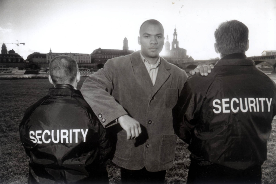 Ende 1994 trat Samuel Meffire aus der Polizei Sachsen aus und gründete eine Sicherheitsfirma. Das Unternehmen lief nicht. Der ehemalige Vorzeigepolizist wurde kriminell und als Straftäter verurteilt.
