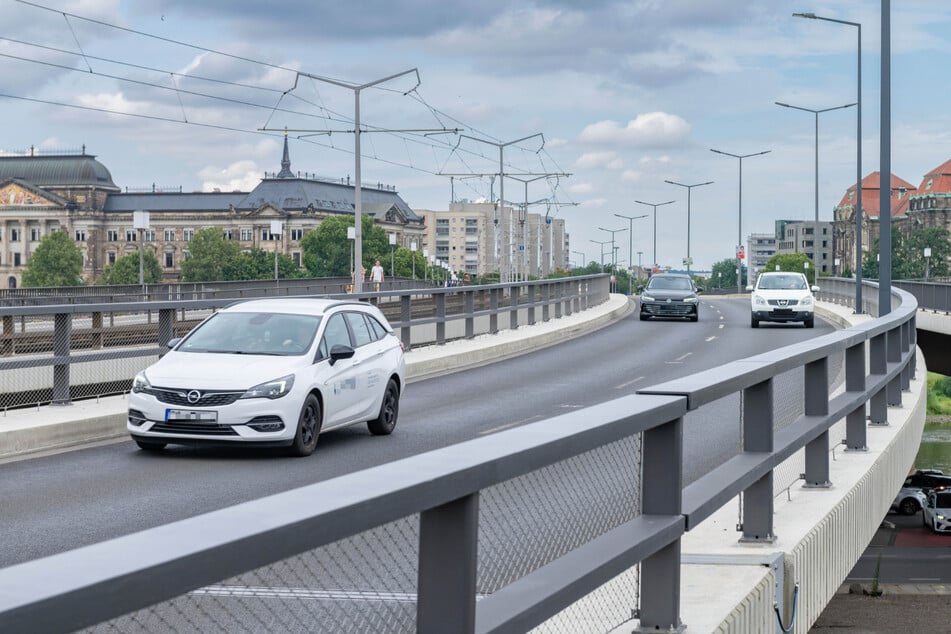 "Team Zastrow" will den geplanten Verkehrsversuch auf der Carolabrücke mithilfe eines Eilantrags verhindern.