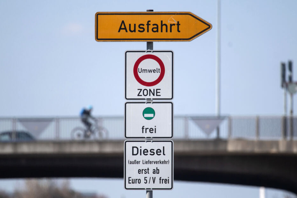 m Juli hatte der rot-rot-grüne Senat die Einführung der Fahrverbote für ältere Dieselfahrzeuge beschlossen (Symbolbild).