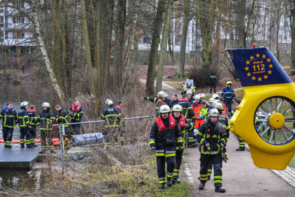 Feuerwehr und Polizei sowie ein Notarzt per Helikopter sind im Einsatz gewesen.