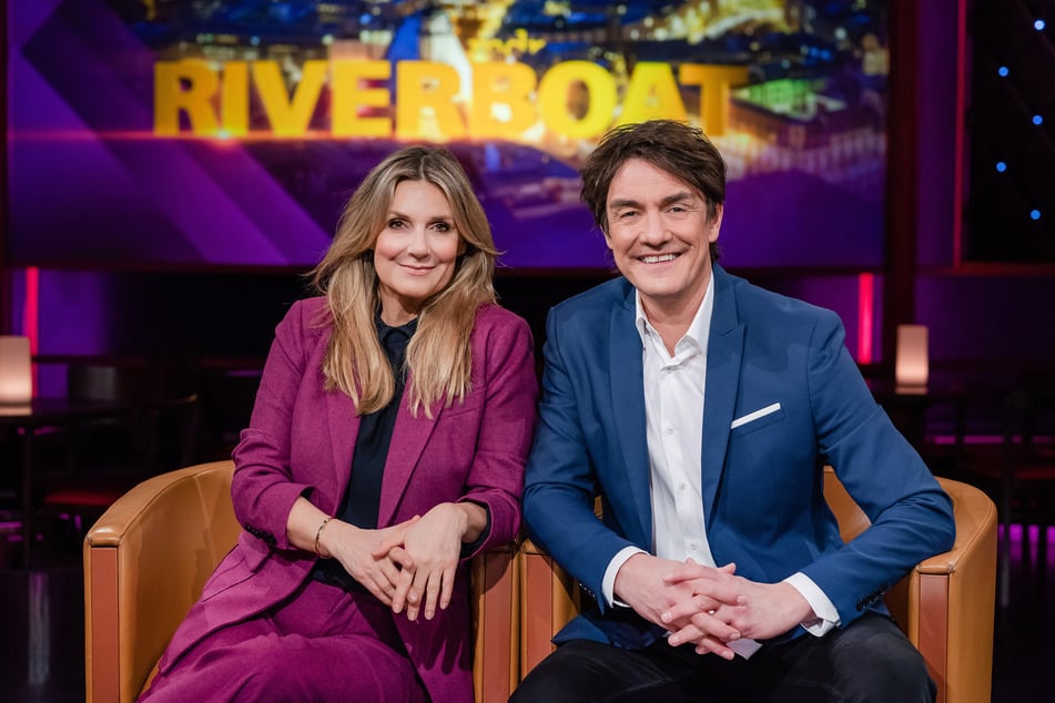 Kim Fisher (56) und Matze Knop (50) moderieren das "Riverboat" gemeinsam.