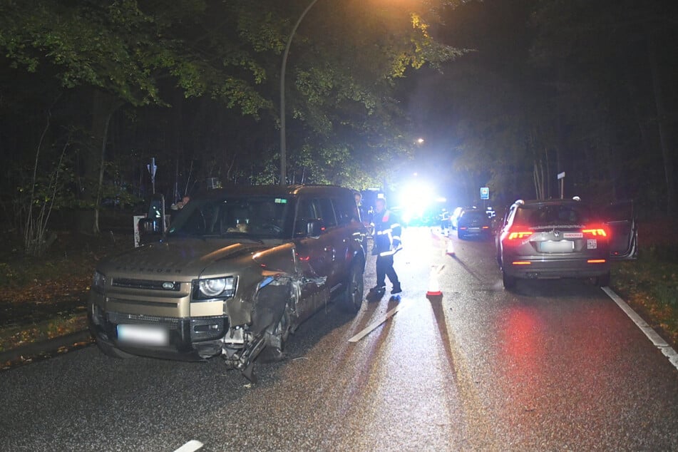 Am Dienstagabend geriet ein Auto in den Gegenverkehr und krachte dabei gegen ein anderes Fahrzeug.