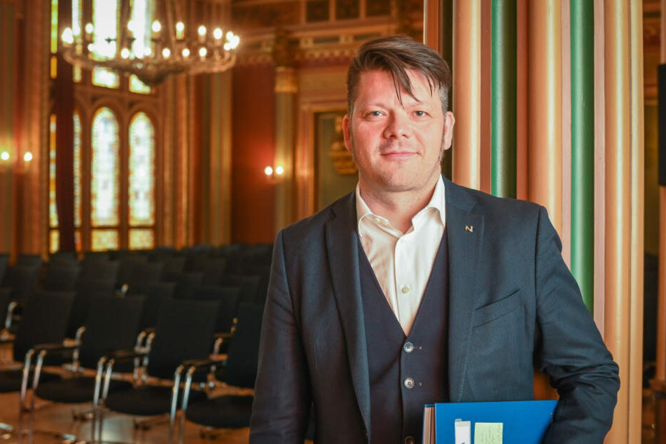 Oberbürgermeister Thomas Zenker (44, Zittau kann mehr) zeigt sich entsetzt über den Anschlag. (Archivbild)