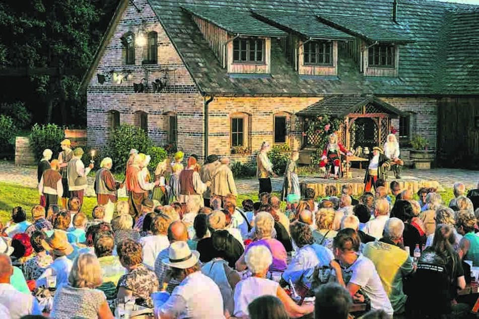 Jedes Jahr sind die Krabat-Festspiele in Schwarzkollm bis auf den letzten Platz ausverkauft.