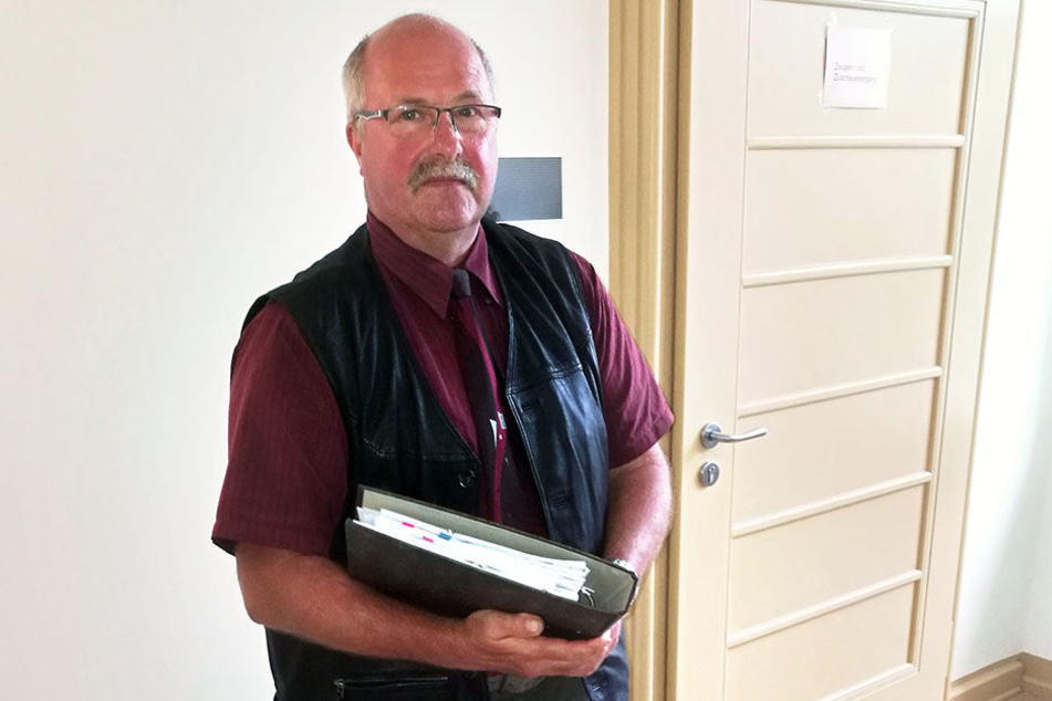 Hans-Jürgen Gerlach (59), Chef der Agrozuchtfarm Breitenau, hatte Angst um die Zukunft seiner Mitarbeiter.