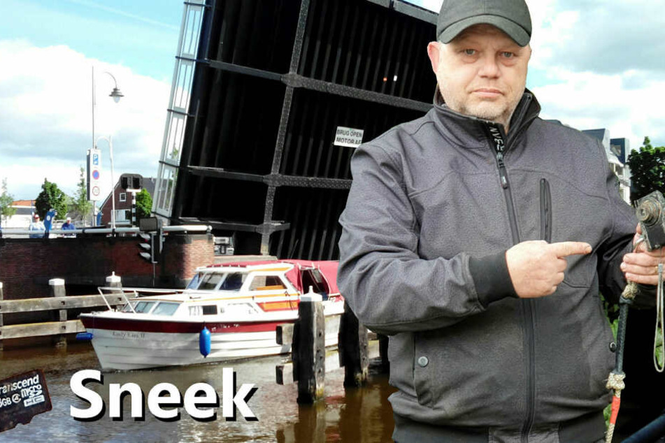 Magnetangler Henk Hamstra fischte eine Kamera aus dem Kanal. Vor vier Jahren hatte sie ein Sachse verloren.