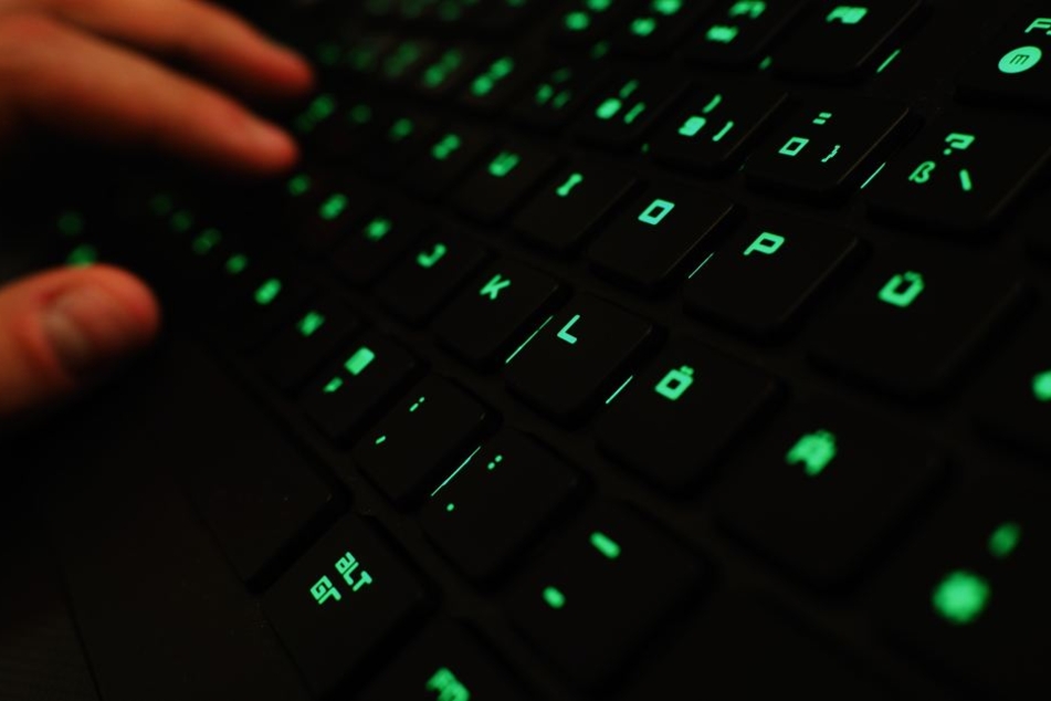 Ein Hacker veröffentlichte die vertraulichen Daten online. (Symbolbild)
