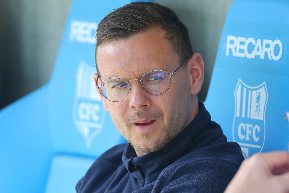Laut Sportdirektor Chris Löwe (37) soll die neue Mannschaft des CFCs im Trainingslager zusammenfinden.