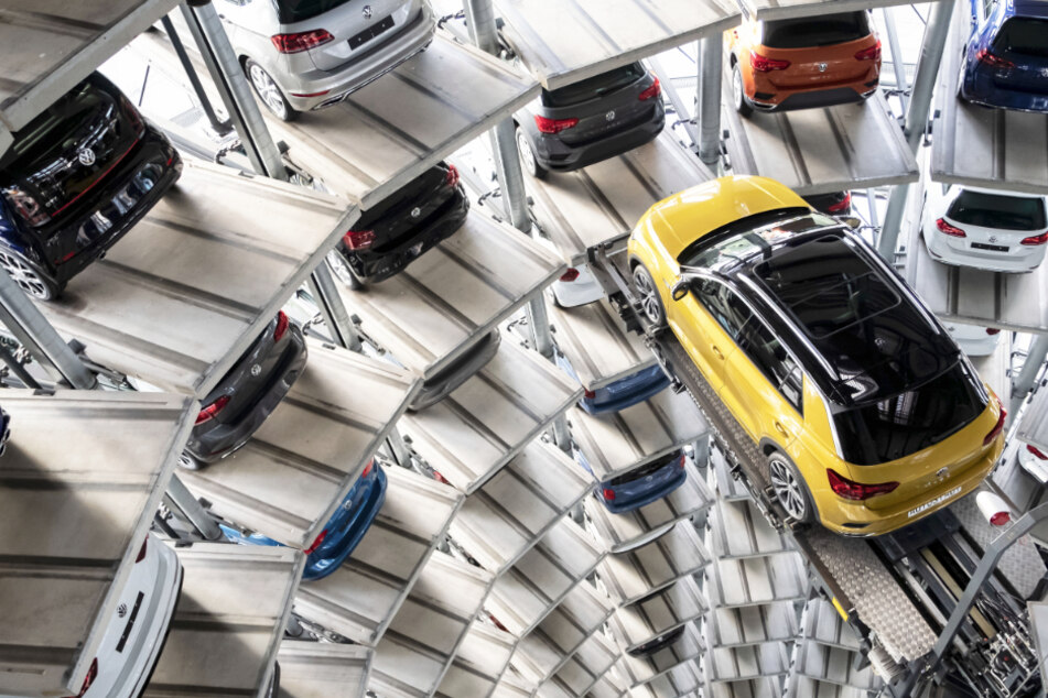 Unter anderem der Autokonzern Volkswagen fordert im Zuge der Coronavirus-Krise etwaige Prämien für Autokäufer. (Symbolbild)