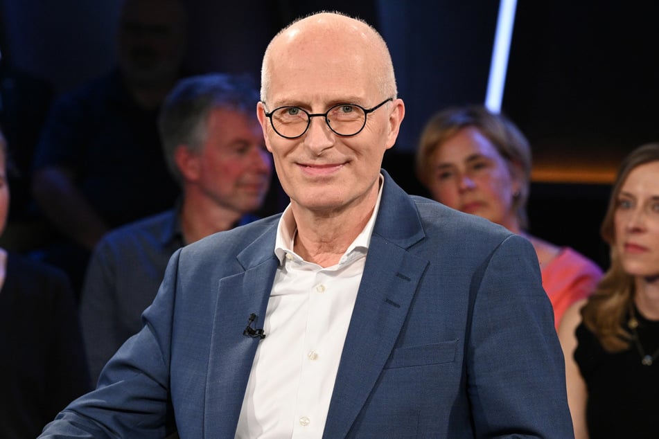 Dr. Peter Tschentscher (60) findet, dass Udo Lindenberg einer der Repräsentanten der Stadt Hamburg ist.