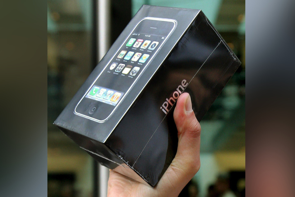 Wer sein iPhone der ersten Generation vor 16 Jahren nicht ausgepackt hat, ist inzwischen in Besitz eines großen Vermögens.