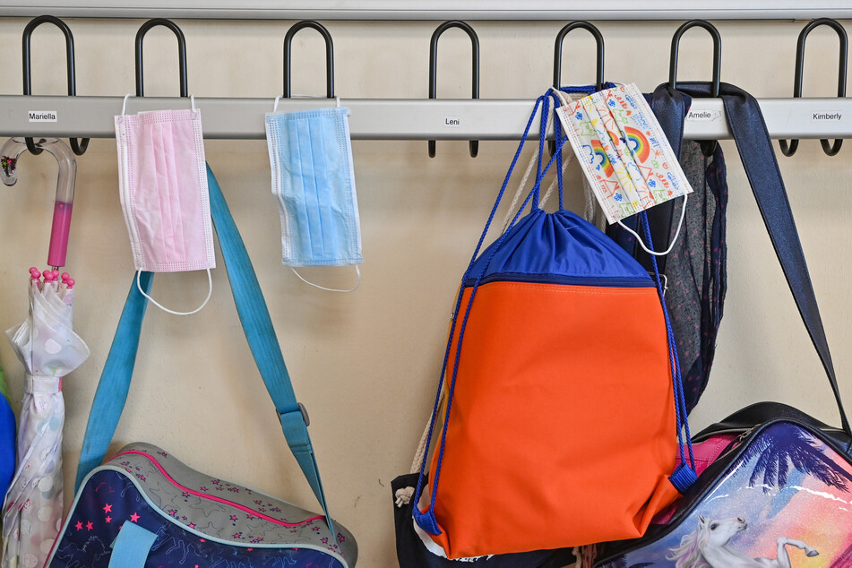 Ab Montag entfällt die Maskenpflicht an den Schulen in Mecklenburg-Vorpommern.