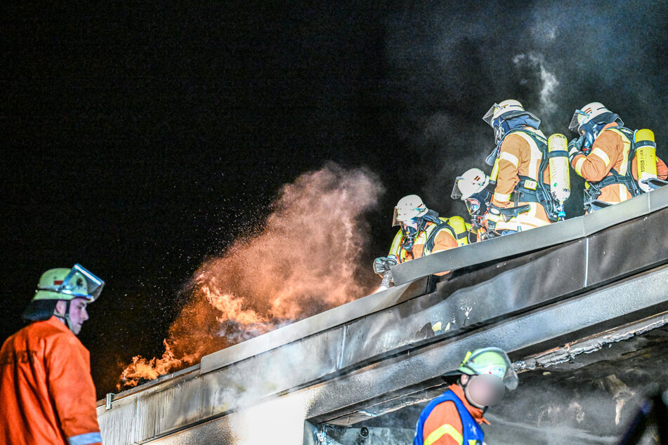 Die Feuerwehr konnte den Brand zügig unter Kontrolle bringen.