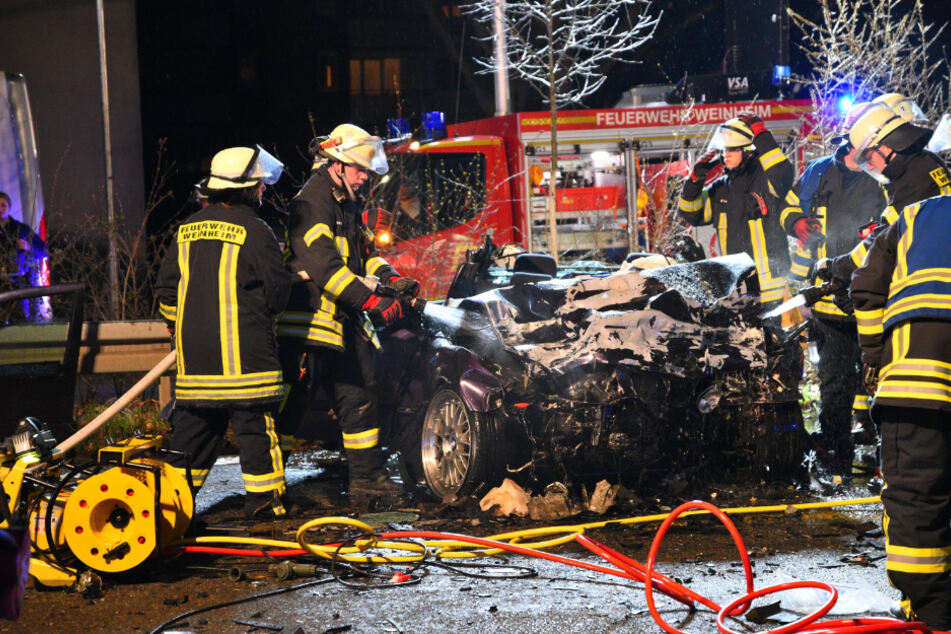 Vier Menschen wurden bei dem Unfall verletzt, zwei von ihnen schwer.