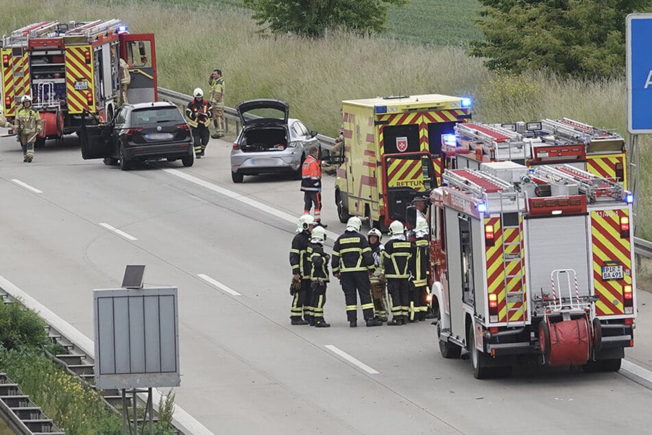 Unfall A17: Stau auf der A17: Autos und Lkw krachen kurz nach Prohlis zusammen