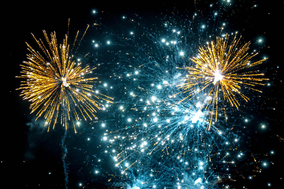 In der Hauptstadt, in der es in der Vergangenheit in der Silvesternacht zu Ausschreitungen mit Angriffen auf Einsatzkräfte gekommen war, bereiten sich Polizei und Feuerwehr auf einen Großeinsatz vor. (Symbolbild)