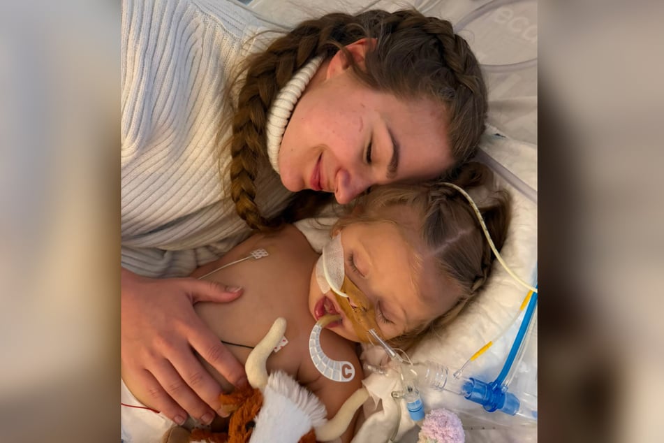 Laura Bali (26) ist ständig an der Seite ihrer Tochter.