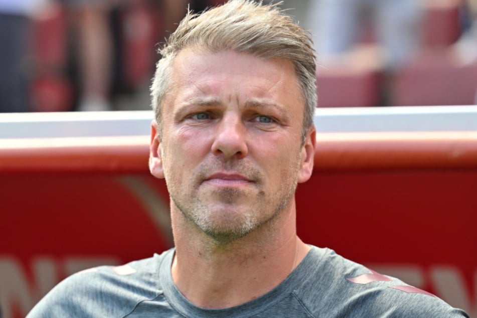 Lukas Kwasniok (44) will seinen Musterschüler unbedingt vom SC Paderborn loseisen und nach Köln holen.
