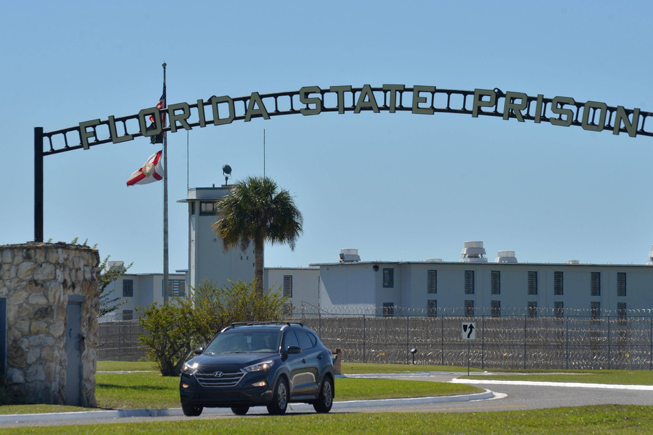 Anthony Wainwright's execution at Florida state prison in Raiford is one of at least three to be carried out in the US this week.