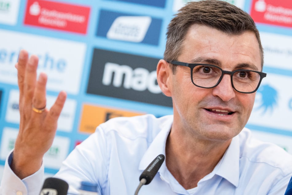 1860-Trainer Michael Köllner (50) und seine Spieler werden auch gegen die SpVgg Unterhaching erneut ohne Fans am Rand antreten.