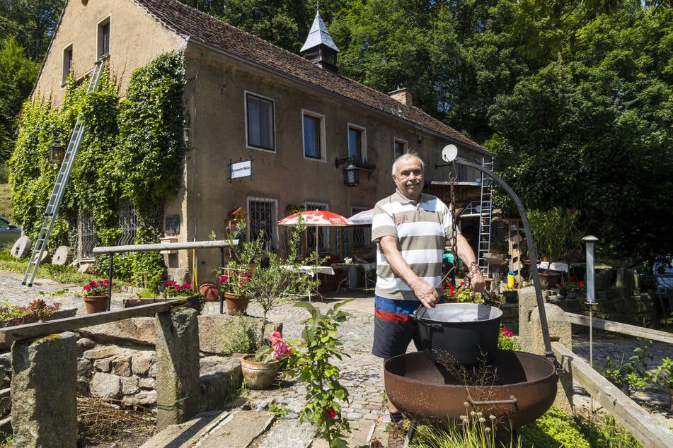 Hat die "Gemauerte Mühle" bei Löbau aus Ruinen selbst wieder aufgebaut: Bernd Engelmann.