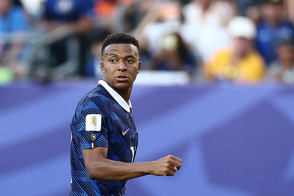 Kylian Mbappé (27) wurde nach dem Achtelfinalsieg gegen Paraguay übel attackiert.