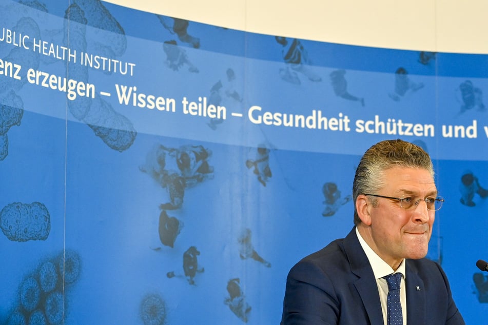 Lothar Wieler (59), Präsident des Robert Koch-Instituts (RKI), gibt eine Pressekonferenz zur aktuellen Entwicklung bei den Corona-Zahlen.