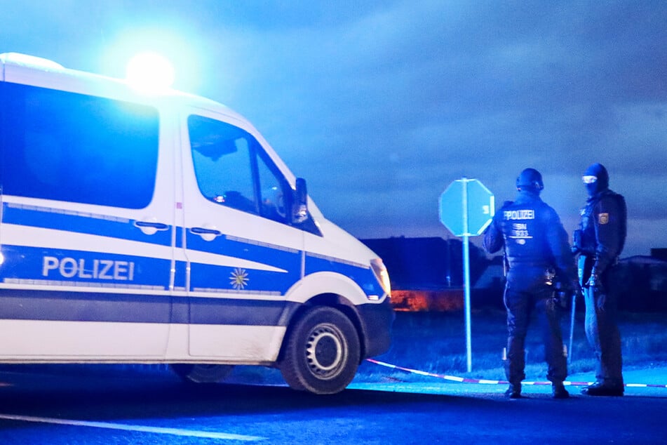 Bedrohungslage in Sachsen: 28-Jähriger rastet komplett aus