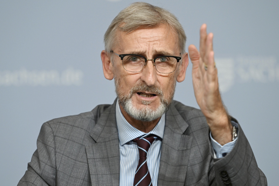 Für Sachsens Innenminister Armin Schuster (62, CDU) ist klar, die Grenzkontrollen wirken.